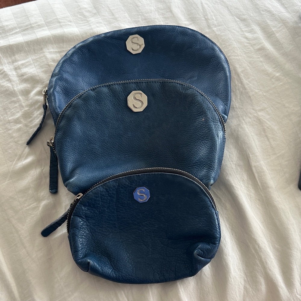 Jesse and co Blue Nesting Leather Cosmetic or Jewelry Bags